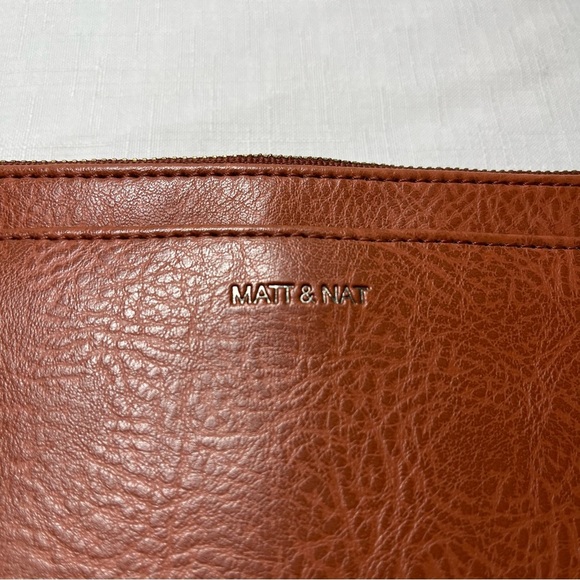 MATT & NAT Brown Wallet. Timeless Design. LARGE - Picture 3 of 11